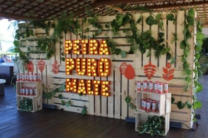 Petra Origem Puro Malte chega a Porto Seguro em alto estilo