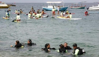 Flotilha Odoyá realiza ação sustentável no litoral da Bahia