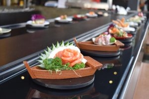 Restaurante serve um mês de sushi grátis em promoção pelas redes sociais