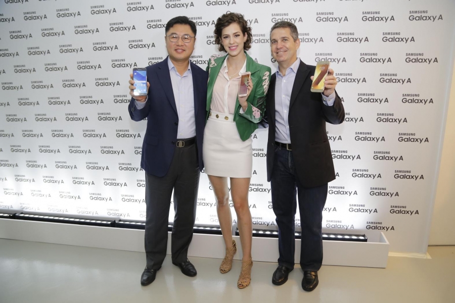 Samsung apresenta novos smartphones em evento Samsung apresenta novos smartphones em evento