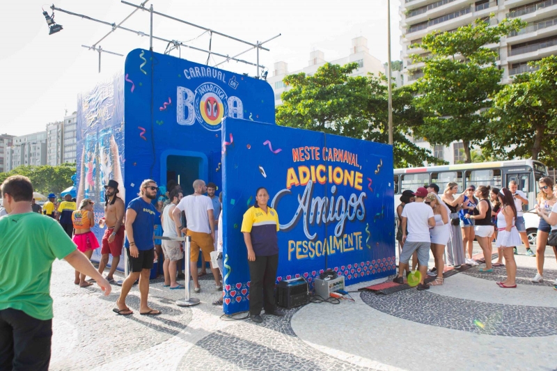 Boa promove 'máquina de encontros reais' no Rio de Janeiro