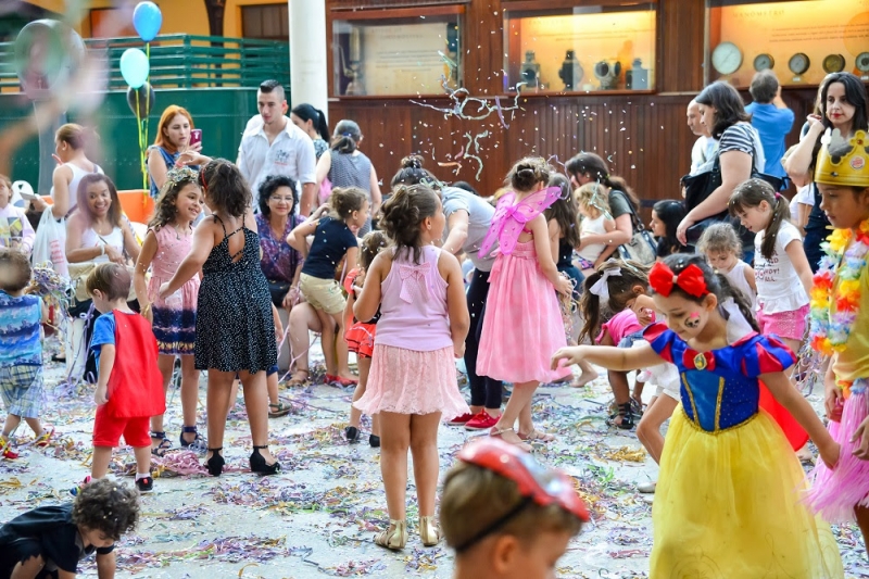 Bailinho do Shopping Estação agita Curitiba nos quatro dias de Carnaval