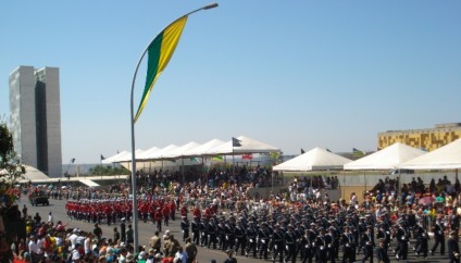 Sisters coordenou produção do desfile em Brasília