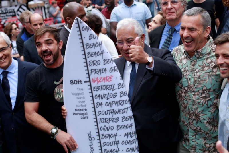 Onda de Rodrigo Koxa 'invade' a Times Square