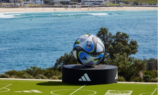 Adidas mostra Oceaunz, a bola tecnológica da Copa do Mundo Feminina