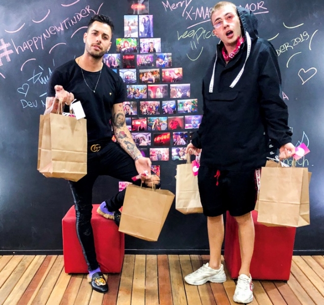 CoCreators e Tinder promovem happy hour com influenciadores CoCreators e Tinder promovem happy hour com influenciadores