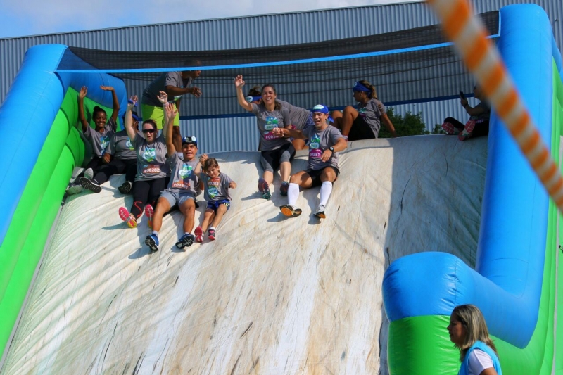 Corrida Insana aumenta a diversão na despedida do Brasil