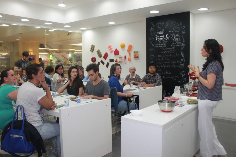 Drinks com café e pão de queijo vegano são destaques do Patio Brasil