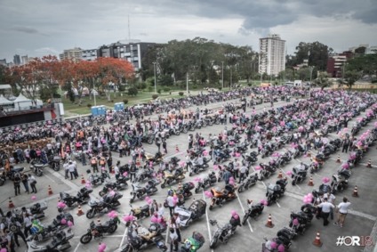 AirPromo comanda o "Outubro Rosa Curitiba"