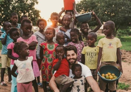 Alok lança campanha para construção de escola na África