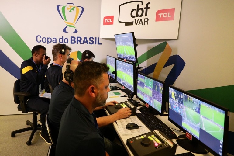 VAR ganha patrocínio da Semp TCL