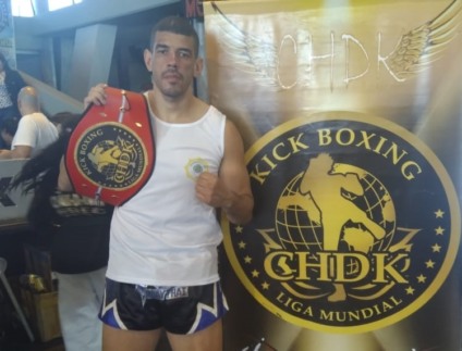 Guarda municipal conquista Mundial de Kickboxing