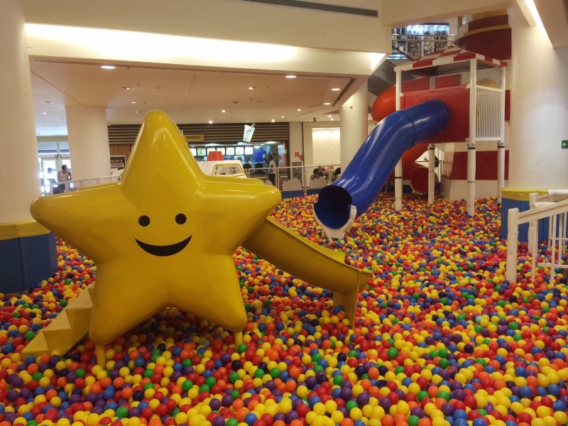 Madureira Shopping promoveu ação com refugiados