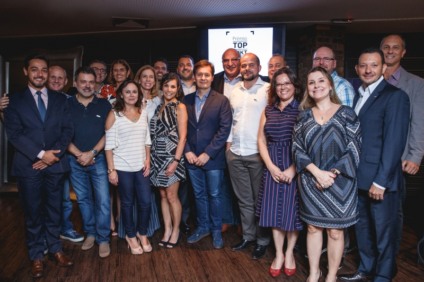 Cerimônia celebra posse de nova diretoria da ADVB-PR