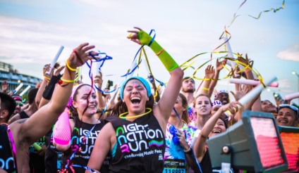 Night Nation Run une festa e esporte