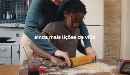Coca-Cola volta à mídia tradicional com mensagem de esperança