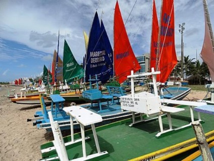 Projeto 'Alagoas nas velas'  é lançado na praia de Pajuçara