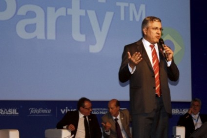 Ministro da Saúde convoca campuseiros para criar app