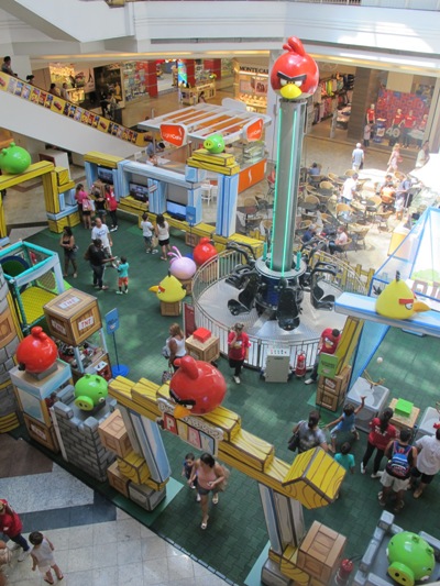 Plaza abre temporada de férias com Angry Bird