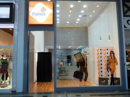Franquia de consertos de roupas abre no Neumarkt