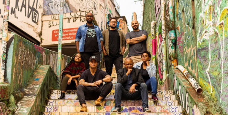 Digital Favela amplia time