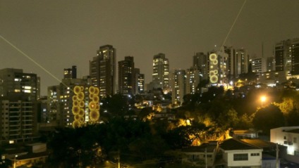 Setembro Amarelo: SP terá jardim vertical de girassóis