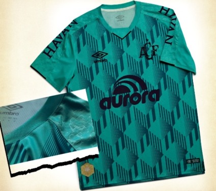 Umbro apresenta novo manto da Chapecoense