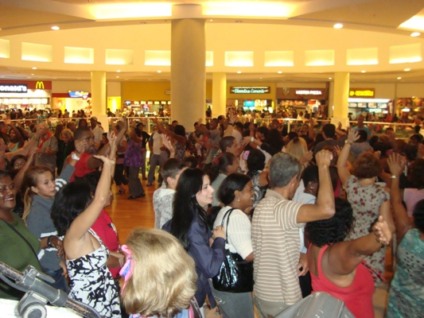 Baile do Caxias anima os clientes