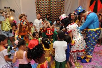 Bailinho da folia agita o Plaza Macaé