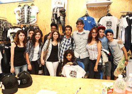 C&A ativa nova coleção com o astro do skate 