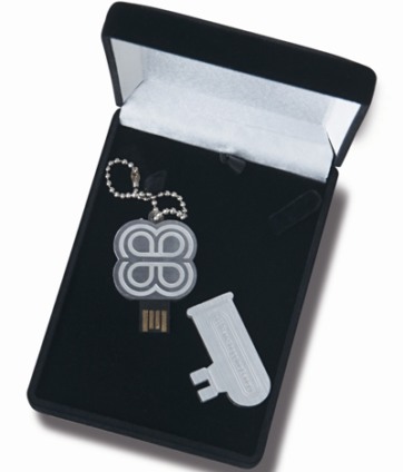 ParkShoppingBarigui oferece pendrive aos lojistas 
