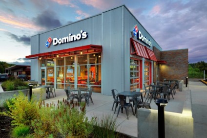 Caixa de Domino's no telhado vale um ano de pizza grátis