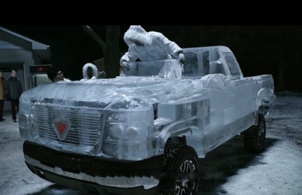 Carro de gelo divulga baterias da Canadian Tire