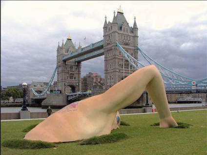 Nadador gigante divulga programa do Discovery Channel