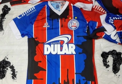 Bahia usará camisa manchada de óleo na partida contra o Ceará