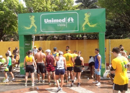 Chuveiro refresca Unimed Vitória 