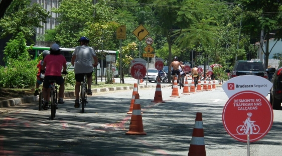 Bradesco Seguros sinaliza Ciclofaixas de Lazer