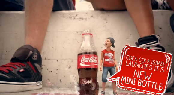 Coca-Cola presenteia consumidores com bonecos em 3D