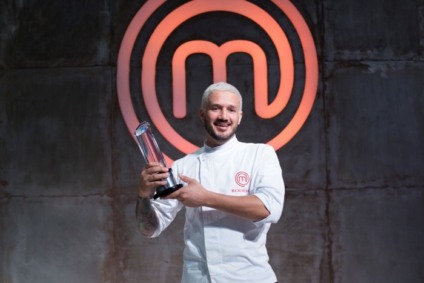 Rodrigo Massoni é o vencedor do MasterChef Brasil