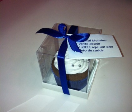 Hospital distribui cupcakes para vizinhos
