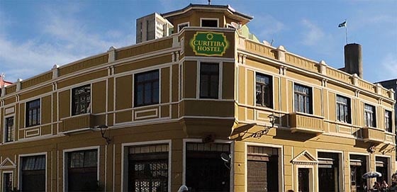 Hostels de Curitiba oferecem comodidade e preços acessíveis