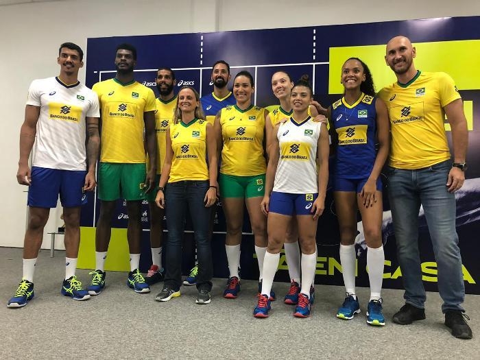 Asics e CBV apresentam os uniformes da Seleção de Vôlei