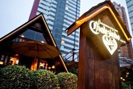 Giuliana Flores faz promo em parceria com restaurante