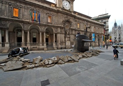 Submarino emerge no meio da rua em Milão