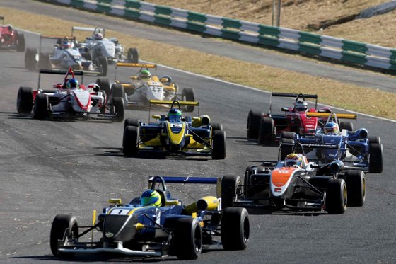 BRASILIA – 15 E 16 de maio de 2010 Abertura do campeonato de Formula 3 Sul-Americana no autódromo de Brasília .Credito : Roberto Castro Fotografias.(contatos : ocimagens@gmail.com ou (61) 78137421) BRASILIA – 15 E 16 de maio de 2010 Abertura do campeonato de Formula 3 Sul-Americana no autódromo de Brasília .Credito : Roberto Castro Fotografias.(contatos : ocimagens@gmail.com ou (61) 78137421)