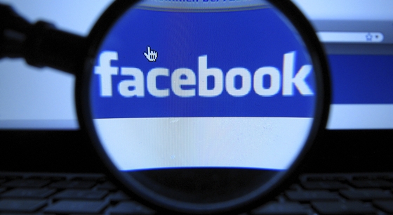 Facebook poderá cobrar por sistema de mensagens 