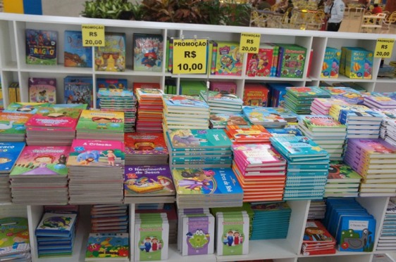 A Feira do Livro é uma parceria do Central Plaza e 