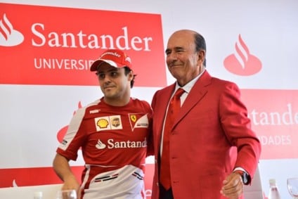 Santander e Felipe Massa entregam bolsas de estudo