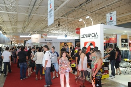 Indústria da moda se reúne em mais uma edição da Fenim