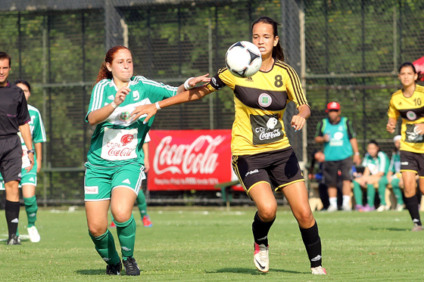 Foto Milton M. Flores / Copa Coca Cola Futebol Infantil 2012 24 de novembro – Rio de Janeiro Campo do Botafogo Coritiba (verde) X Aliança (amarelo)